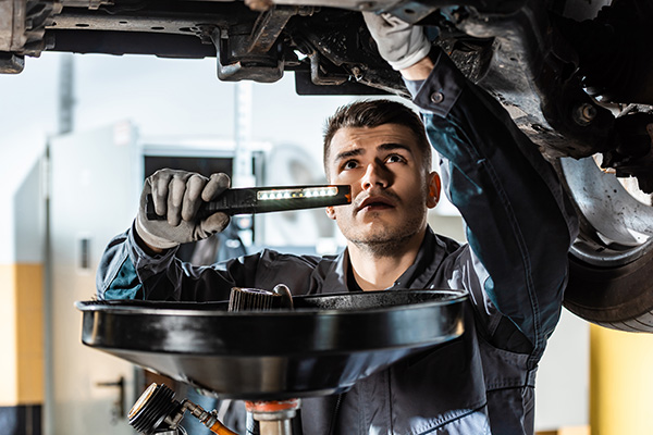 Oil Change Service Best Practices for Long‑Term Engine Health